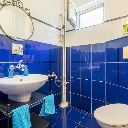 Funky Fresh Place In The Heart Of *